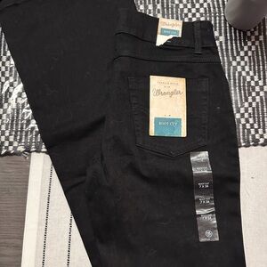 Wrangler Men's Bootcut Jeans in Black